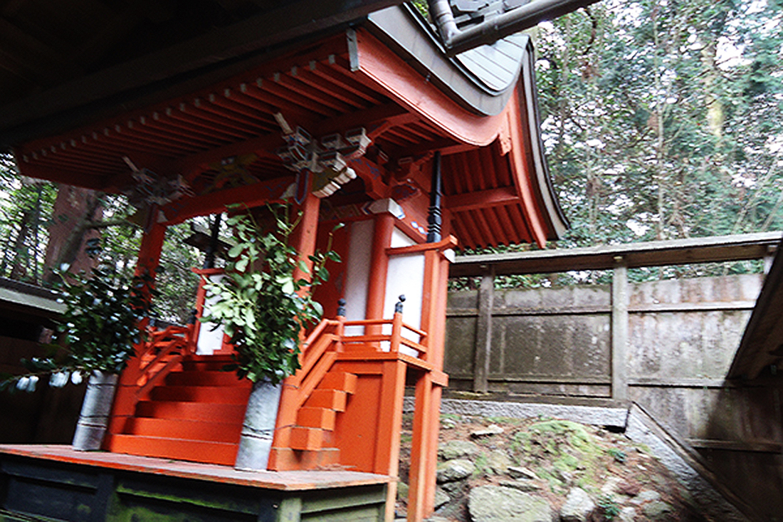 八王神社　4