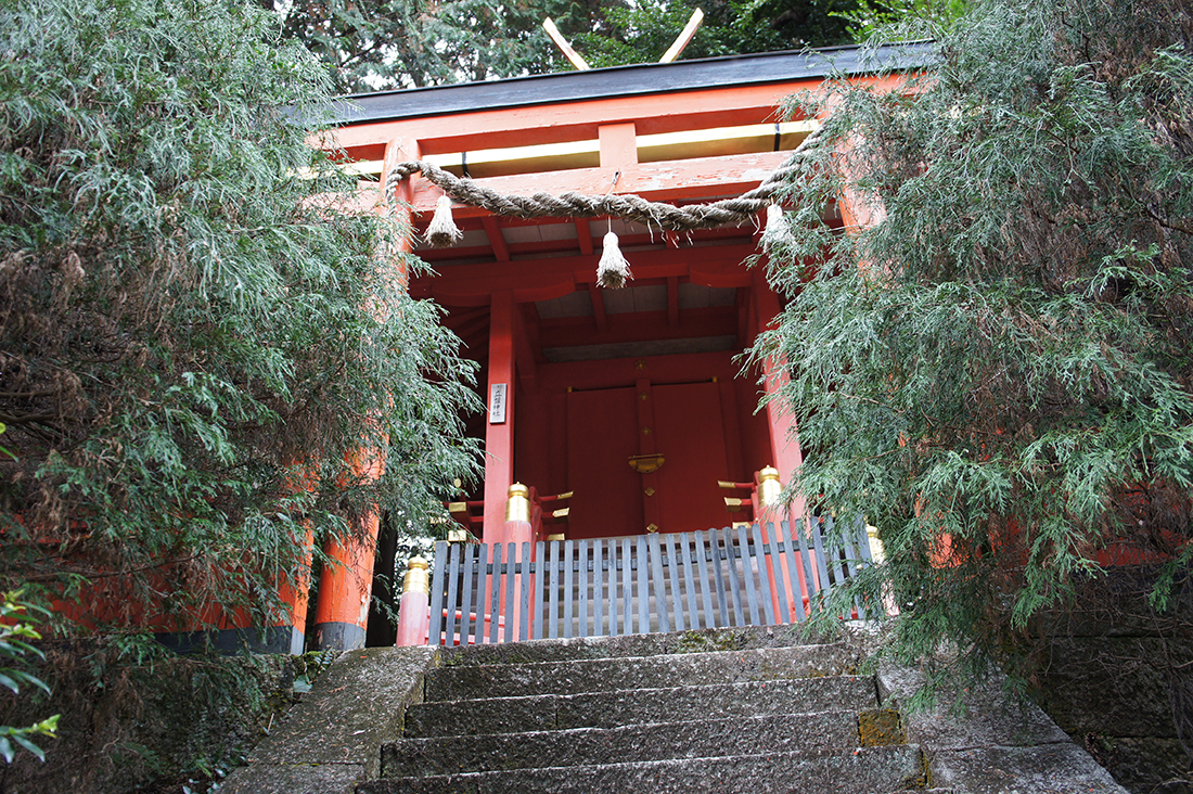 夜支布山口神社　11
