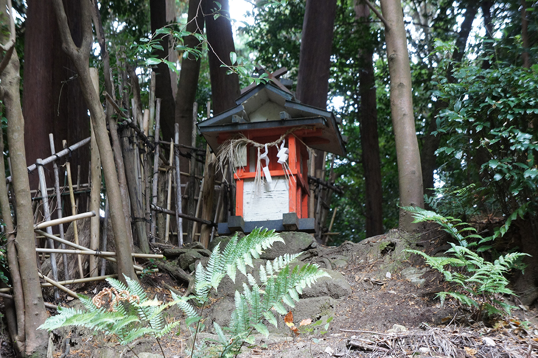 夜支布山口神社　12